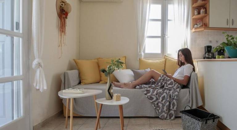 Salty 2Br Apartments Sea View Naxos - Glyfada Beach in Naxos