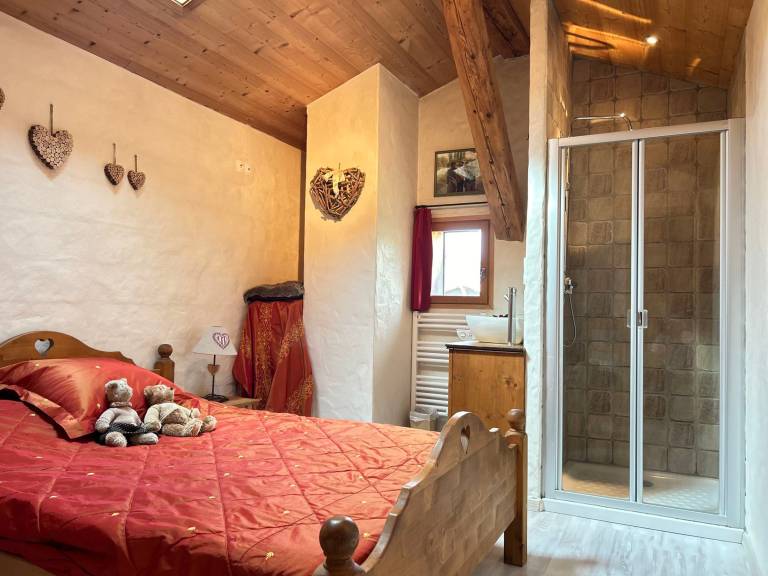 Duplex Near Les Gets Perrières Slopes with Balcony and Parking — photo 5