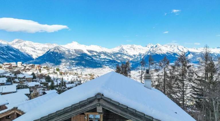 Chalet with 3 rooms for 6 persons in Veysonnaz