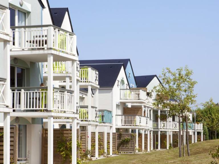Lovely vacation home with heated pool & terrace | Next to the beach | Pets are welcome — photo 4
