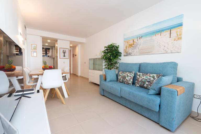 Fully equipped apartment with fast internet, pool & yard | Sea view | Beach nearby | Pet-friendly — photo 5