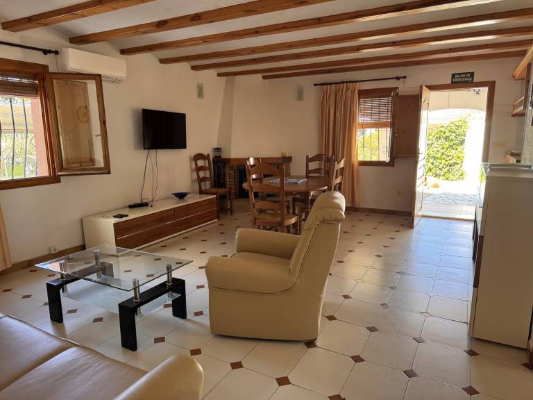 Villa with garden, private pool & BBQ | Beach nearby | Pet-friendly — photo 4