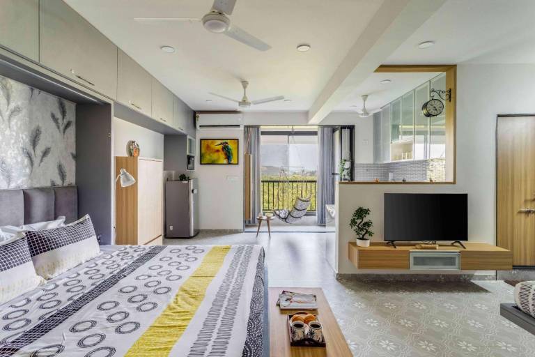 Nice house with yard & pool | Pets allowed in Calangute