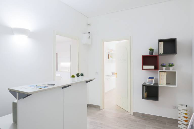 Rental apartment with terrace & yard — photo 2