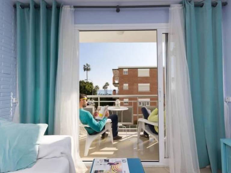 Apartment with yard, pool & patio — photo 4