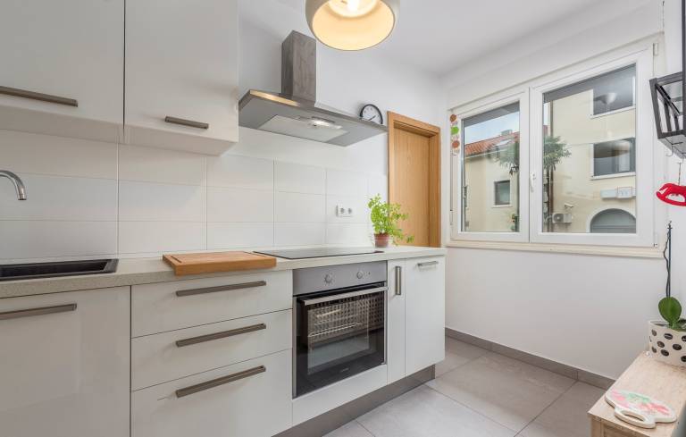 Fully equipped charming apartment with patio | Dogs allowed — photo 3