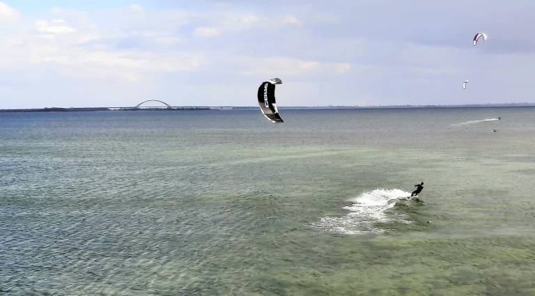 Entspanne im Hafenglück: Traumferienwohnung mit Meerblick auf Fehmarn — photo 3