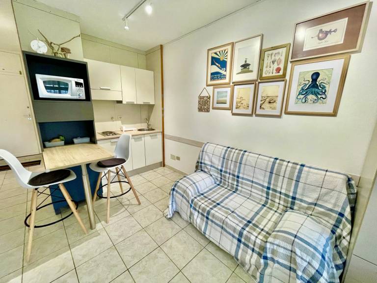 Family-oriented holiday apartment with patio, pool & yard | Pet-friendly — photo 2