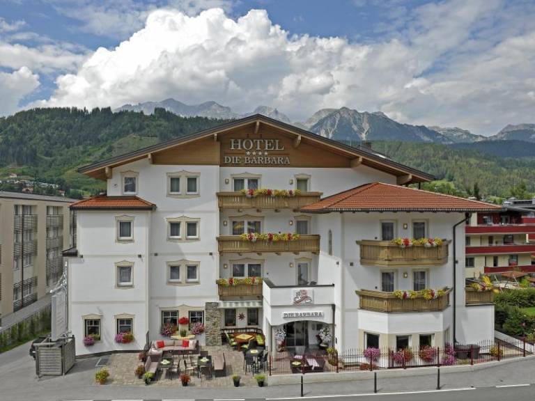 Serviced apartment with sauna, terrace & garden | Ski nearby | Pets are welcome in Schladming