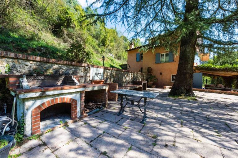 Family-friendly wonderful villa with BBQ, patio & garden | Dogs allowed — photo 3