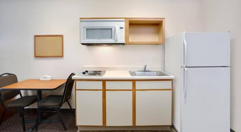 WoodSpring Suites Fort Wayne — photo 2