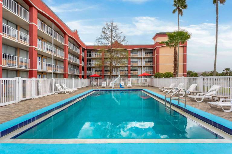 Baymont by Wyndham Orlando North Millenia — photo 3