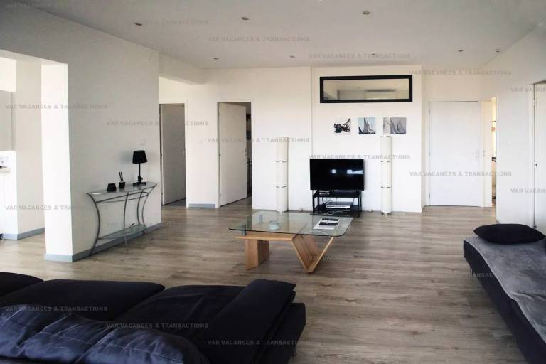 Residence 783-st Mandrier Sur Mer - Sea view, contemporary, air conditioning, garden, terrace, 2 bathrooms — photo 3
