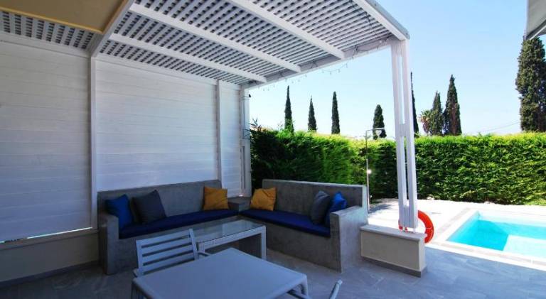 House with private pool, grill & terrace — photo 4