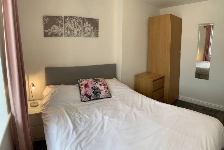 Beachside Home - Sleeps 5, Garden, Parking & Pets — photo 3