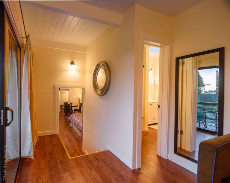 Inn at Buckhorn Cove — photo 2