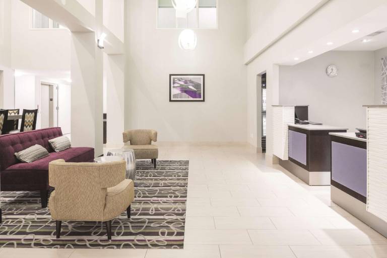La Quinta Inn & Suites by Wyndham Fairfield - Napa Valley — photo 4