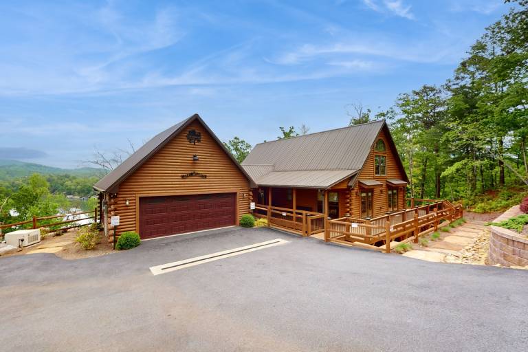 House Lake Lure