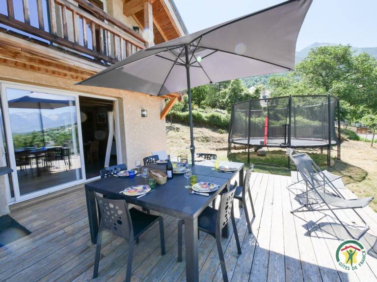 Gite with patio & garden — photo 4