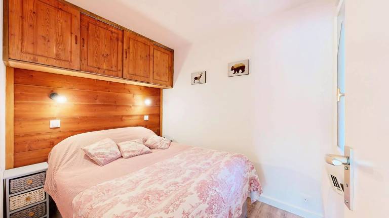 Holiday apartment with 2 rooms for 7 persons — photo 3