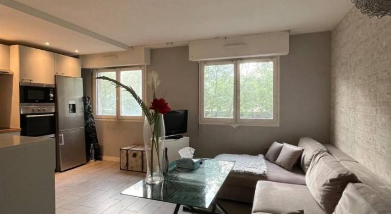 Rental apartment with 1 room for 4 persons in Meudon