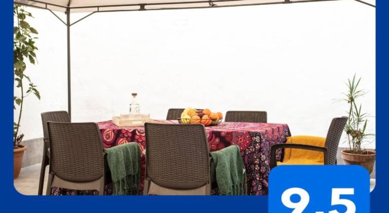 Lugar especial, gran patio, junto al ayuntamiento — photo 4