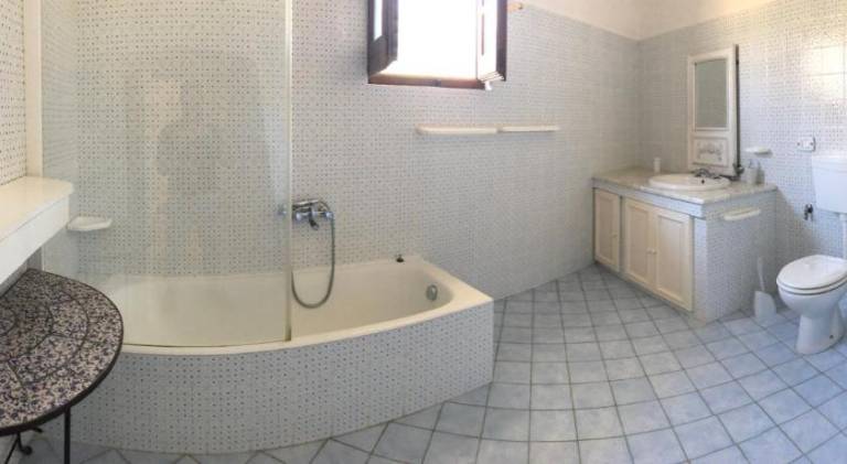 Villa with hot tub — photo 2