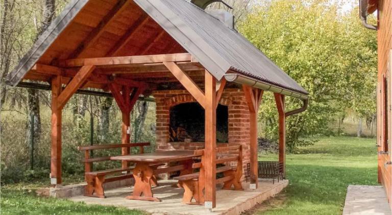 House with hot tub & sauna | Pet-friendly — photo 3
