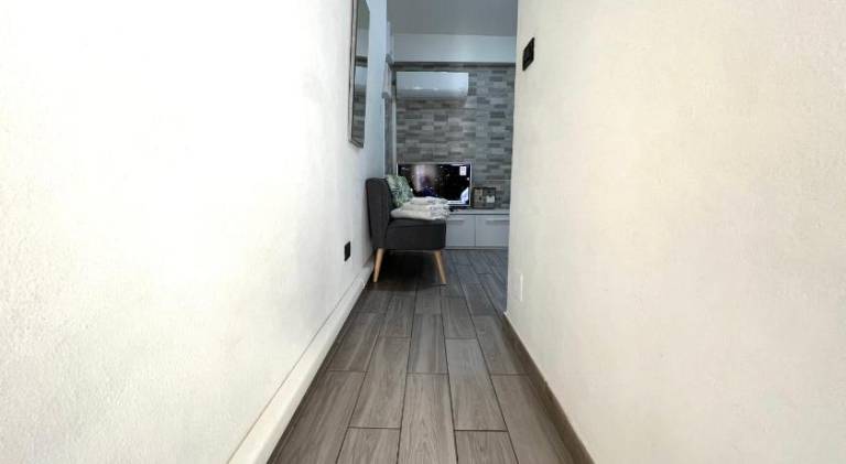 Rental apartment with terrace & yard — photo 3