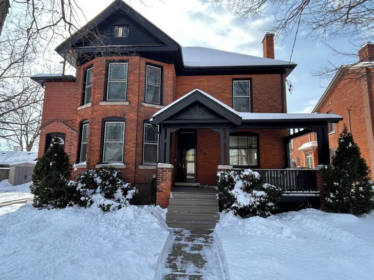 House Dundas