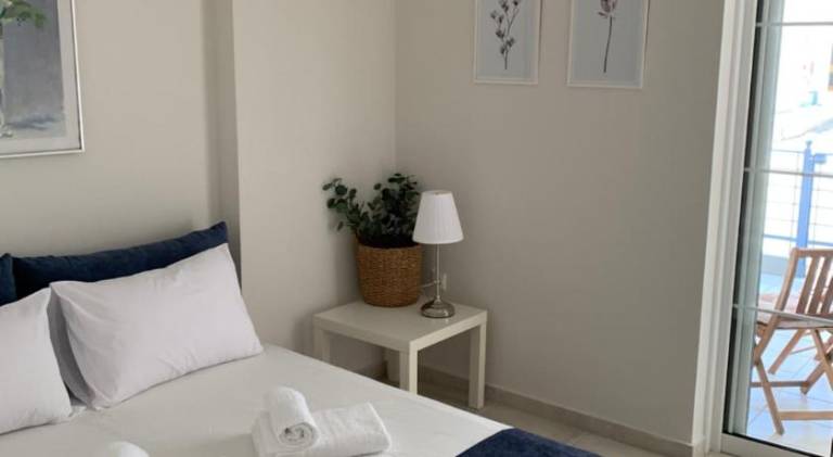 Rental apartment with patio — photo 2