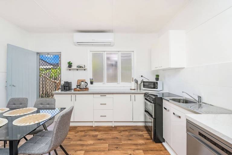 House Urangan