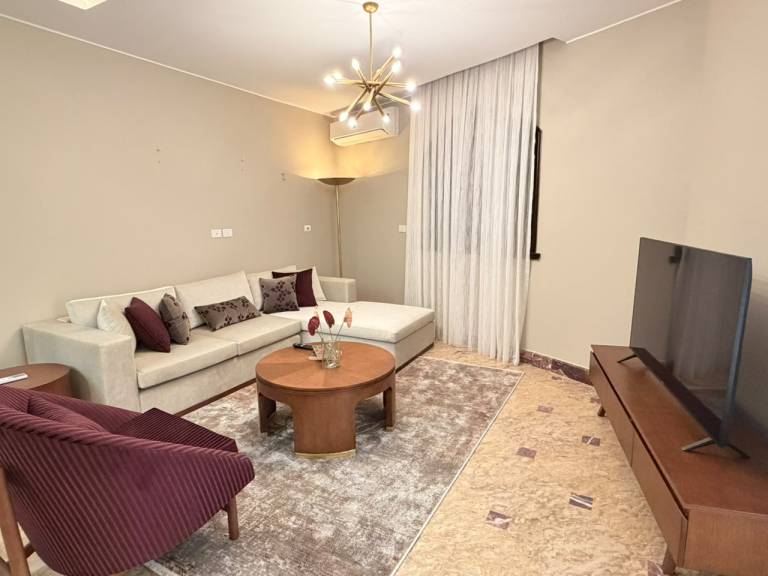 VESTA Luxury APT 3BR South Teseen I
