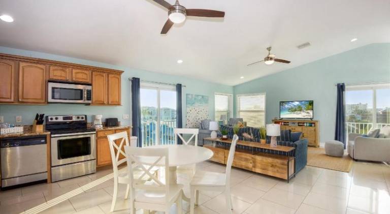Spacious vacation home with pool & jacuzzi | Next to the beach | Pets allowed — photo 4