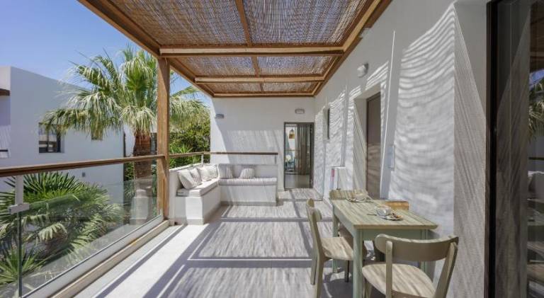 Wonderful rental apartment with garden, terrace & pool | Next to the beach | Pets are welcome — photo 4