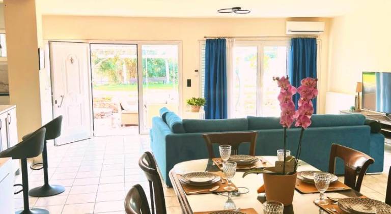Villa with 3 rooms for 8 persons — photo 4