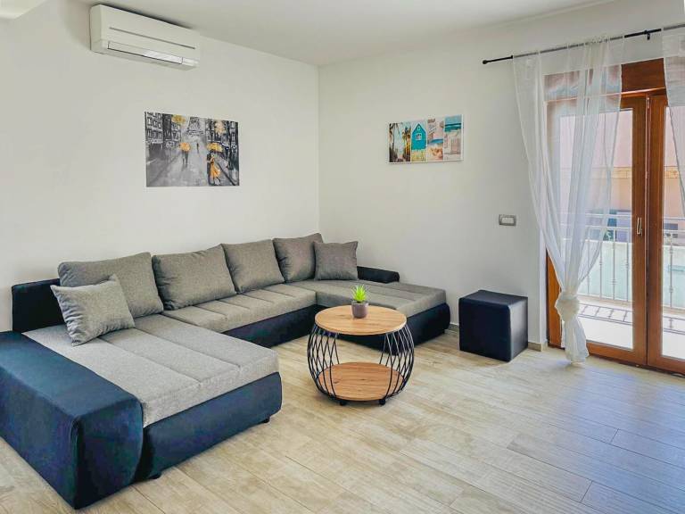 Nice holiday apartment with patio, garden & private pool | Pet-friendly — photo 3