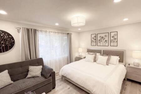 Fully equipped vacation home with BBQ, private pool & hot tub | Good for workation | Pets allowed — photo 2