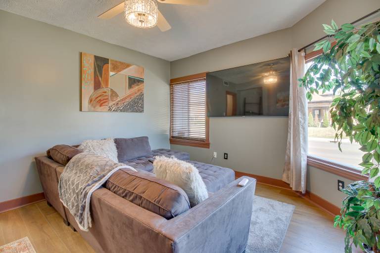 Jetted Tub: Dayton Condo, 2 Mi to Oregon District — photo 2