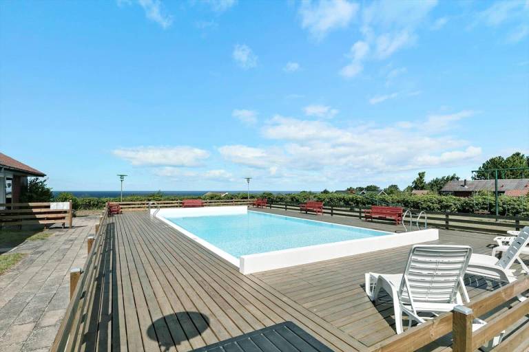 Charming house with patio, grill & pool | Sea view | Dogs allowed — photo 2