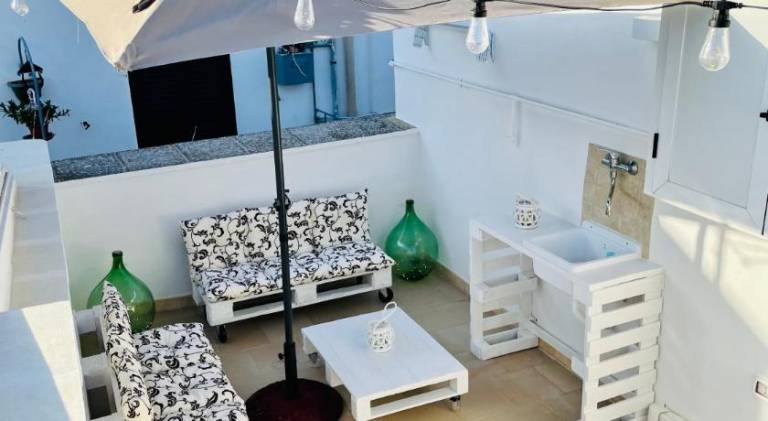 Lovely vacation home with jacuzzi | Pet-friendly — photo 4