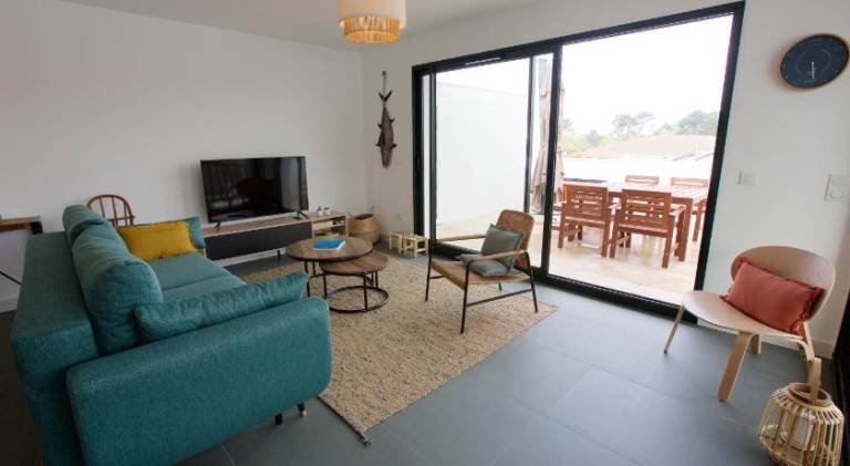 Apartment with terrace — photo 2