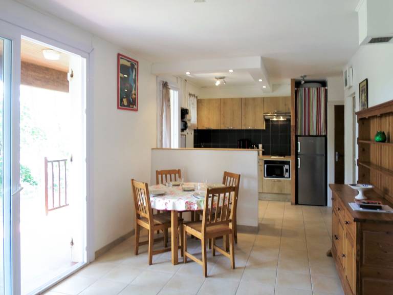 Lovely house with patio, BBQ & yard | Beach nearby | Pets allowed — photo 4