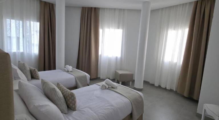 Rental apartment with 2 rooms for 4 persons — photo 2