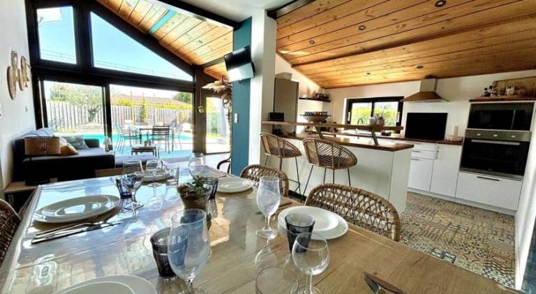 Villa with barbeque, pool & yard | Good for workation — photo 4