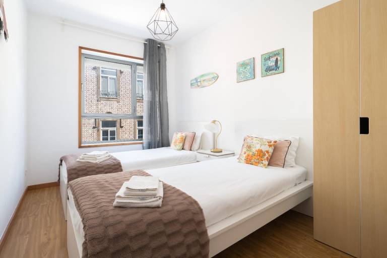 Renovated 3BR Apt Near City Hotspots – Great Value — photo 2