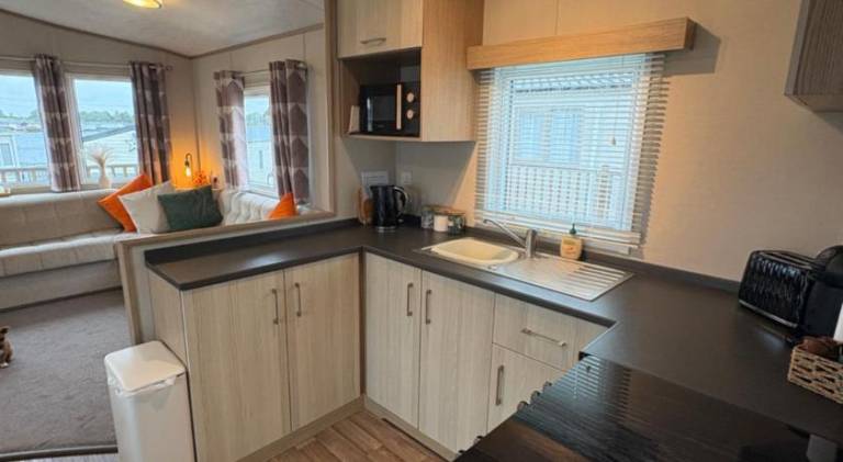 Stunning Clearwater Lake View Caravan — photo 5