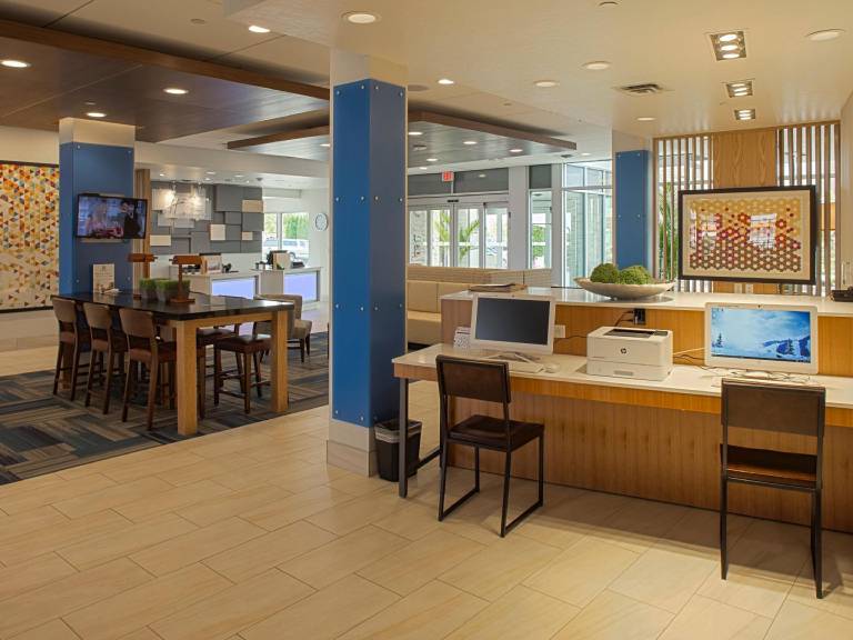 Holiday Inn Express & Suites Boise Airport By IHG — photo 3