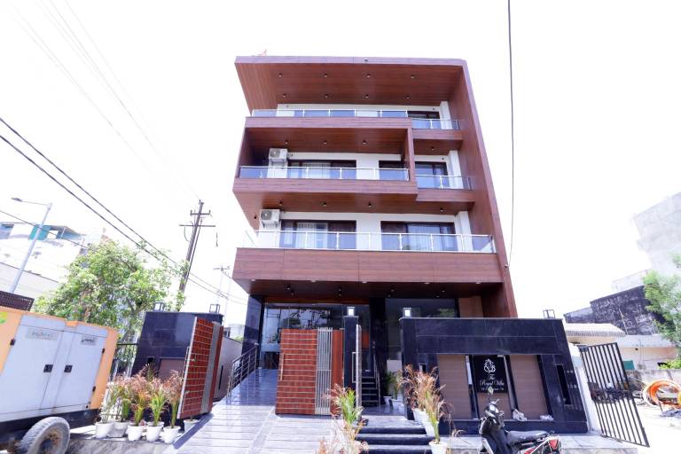 THE ROYAL VILLA Noida Sector 70