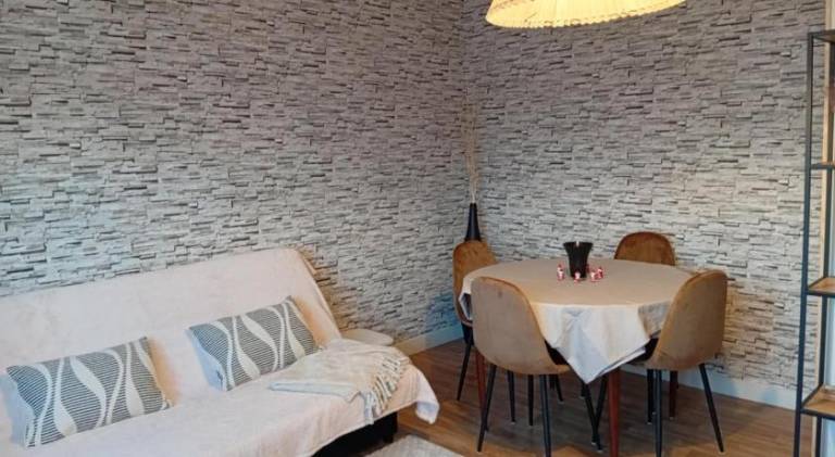 Apartment with 2 rooms for 4 persons in Troyes